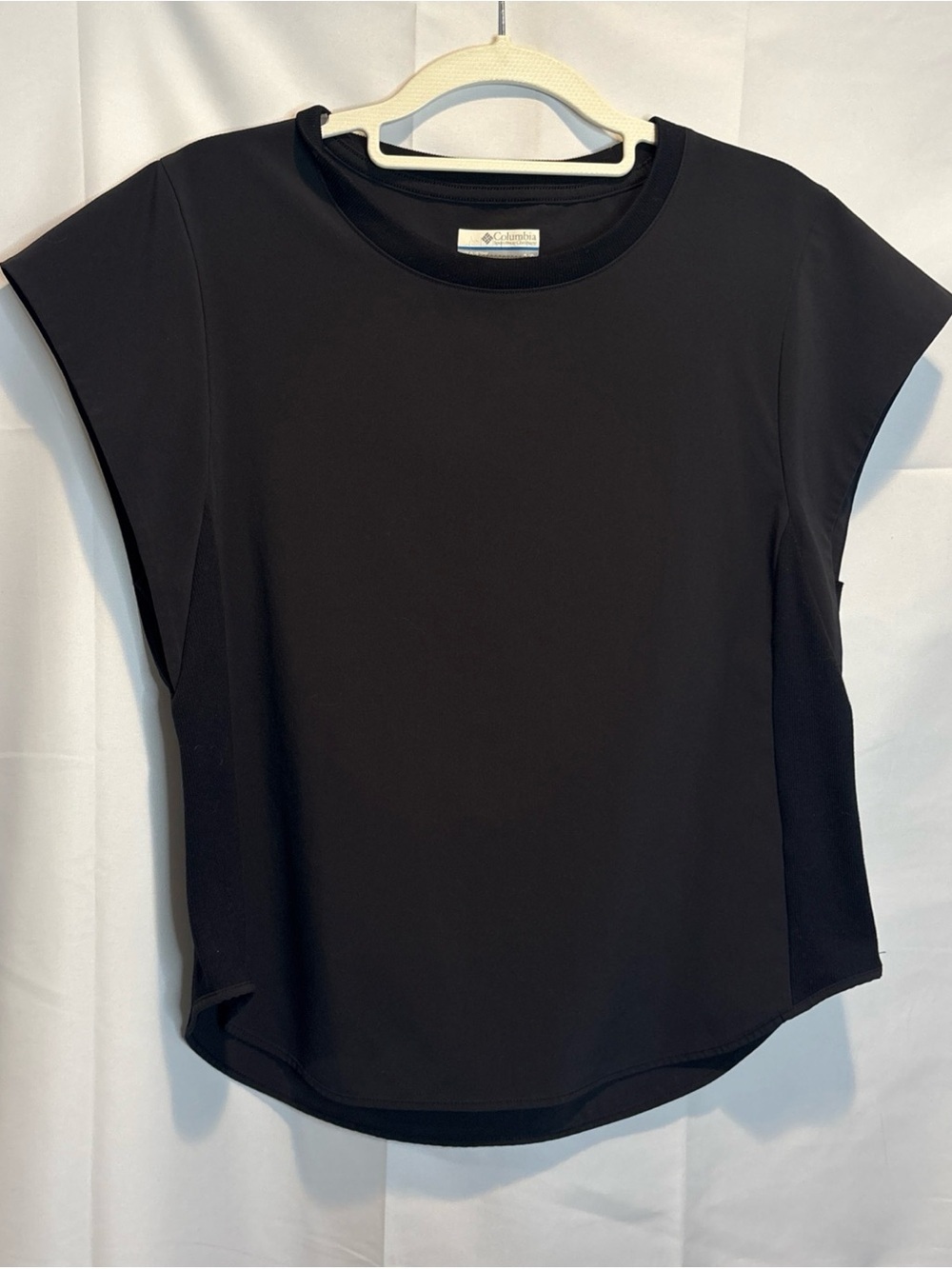 Columbia Women’s Black Short Sleeve Crew Neck Tee
